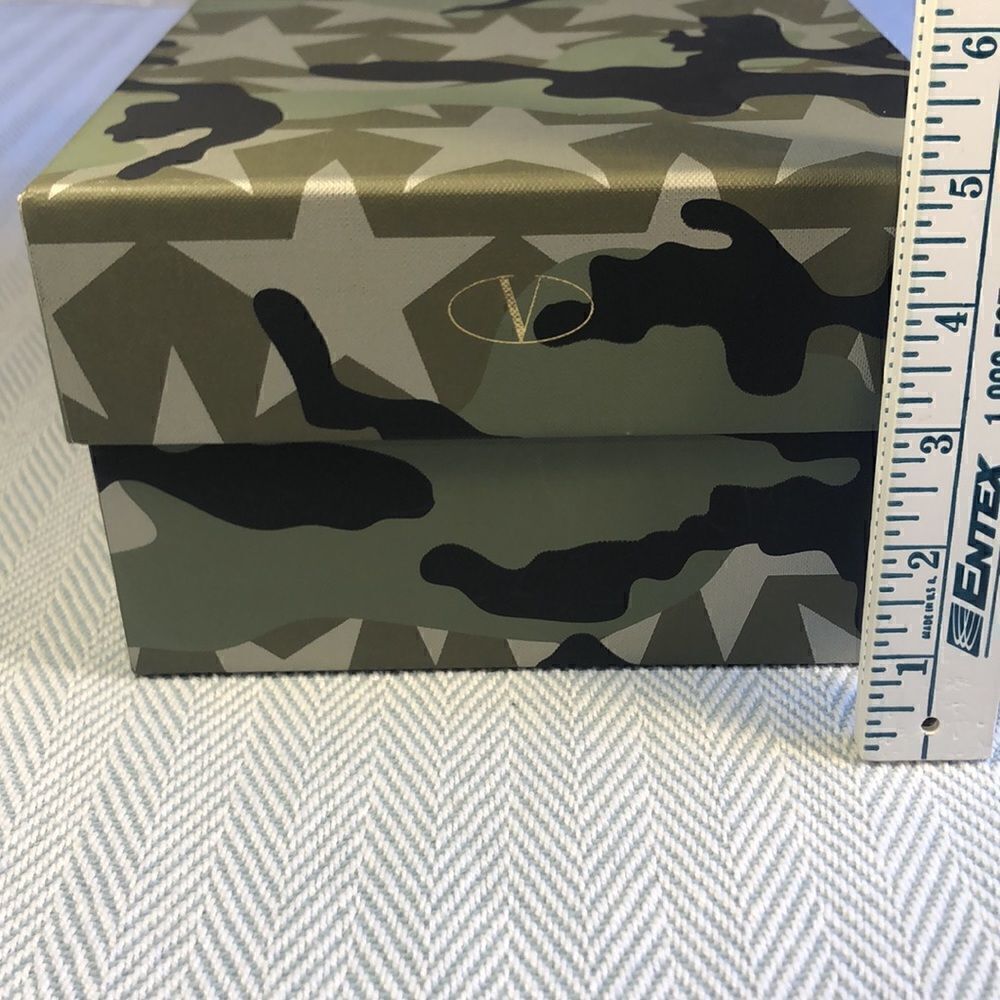 Valentino camo Shoe Box  length 13 5/8” X w 7 5/8  X h 5”, Excellent Condition - Picture 10 of 12